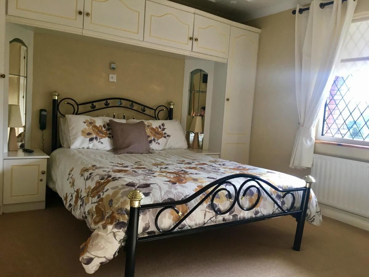 Отели типа «постель и завтрак» Plantation Lodge Кингскорт